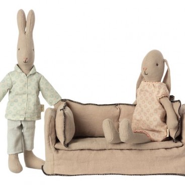 Miniature sofa sandfarvet m/ sorte kanter - Maileg