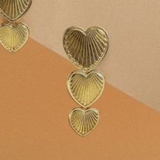 Øreringe fra Friihof + Siig - gold "Heart" m/ 3 hjerter